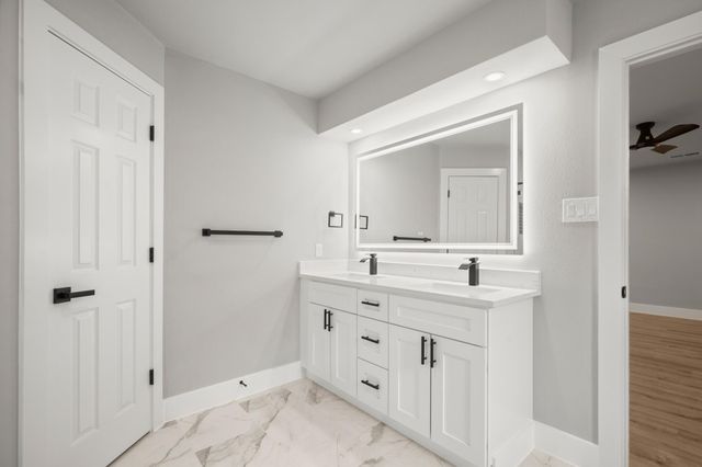 11462 Bristle Oak TRL, Austin, TX 78750