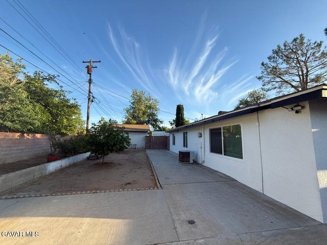 38638 31st Street, Palmdale, CA 93550
