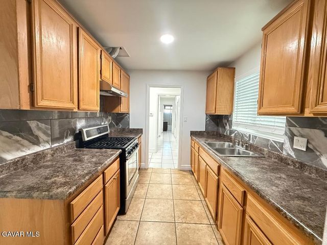 38638 31st Street, Palmdale, CA 93550