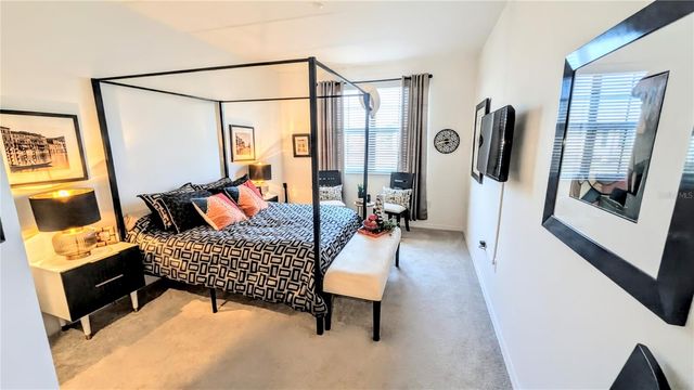 5639 N HONORE AVENUE 222, Sarasota, FL 34243