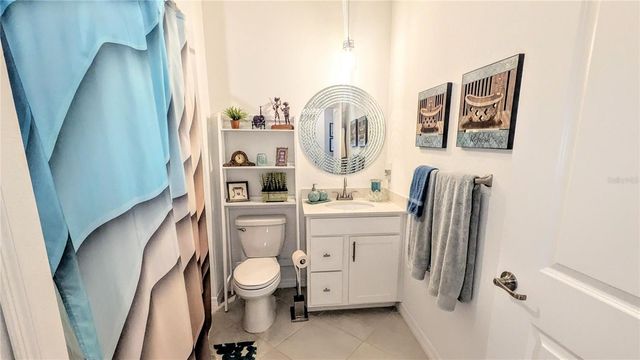 5639 N HONORE AVENUE 222, Sarasota, FL 34243