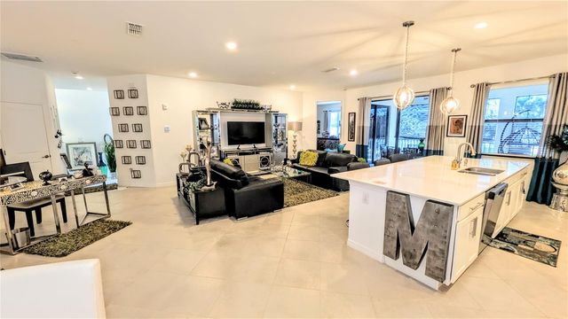 5639 N HONORE AVENUE 222, Sarasota, FL 34243