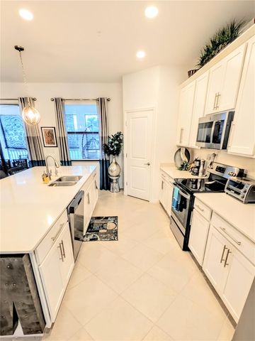 5639 N HONORE AVENUE 222, Sarasota, FL 34243