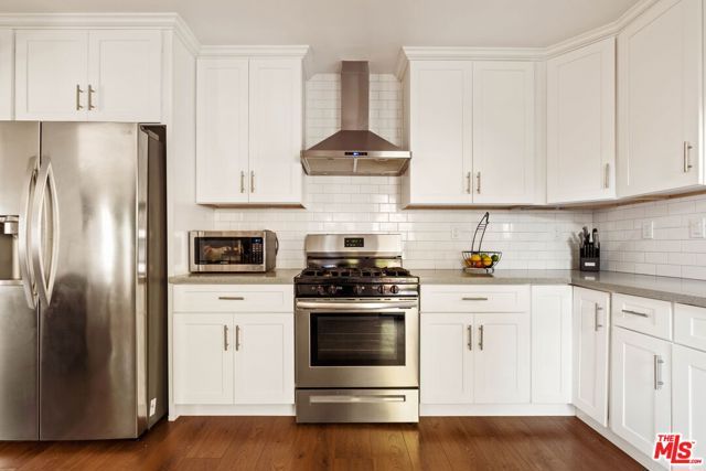 4550 S Mullen Avenue, Los Angeles, CA 90043