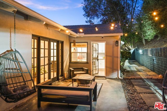 4550 S Mullen Avenue, Los Angeles, CA 90043