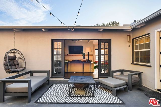 4550 S Mullen Avenue, Los Angeles, CA 90043