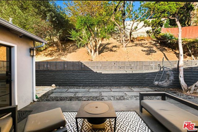 4550 S Mullen Avenue, Los Angeles, CA 90043