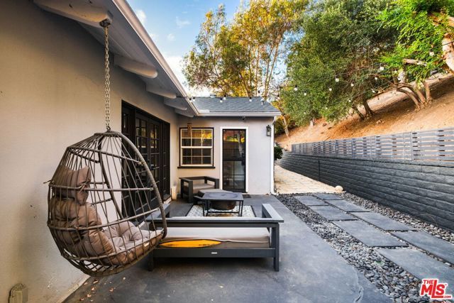 4550 S Mullen Avenue, Los Angeles, CA 90043