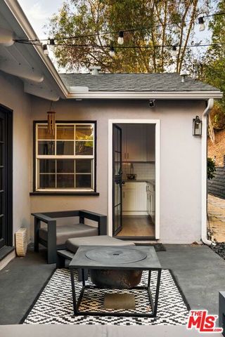 4550 S Mullen Avenue, Los Angeles, CA 90043