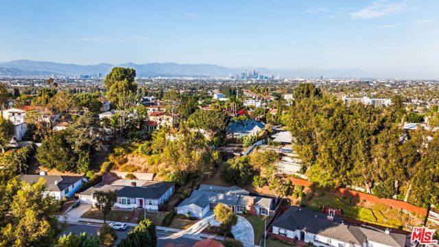4550 S Mullen Avenue, Los Angeles, CA 90043