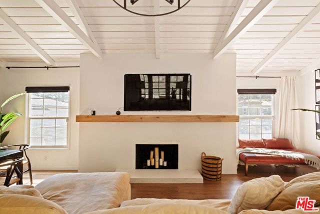 4550 S Mullen Avenue, Los Angeles, CA 90043