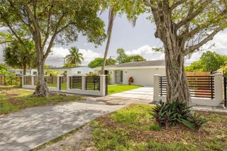 12245 NW 2nd Ave, North Miami, FL 33168