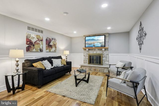 923 HUNT DR, Yardley, PA 19067