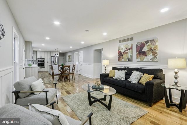 923 HUNT DR, Yardley, PA 19067