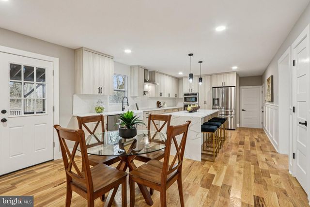 923 HUNT DR, Yardley, PA 19067