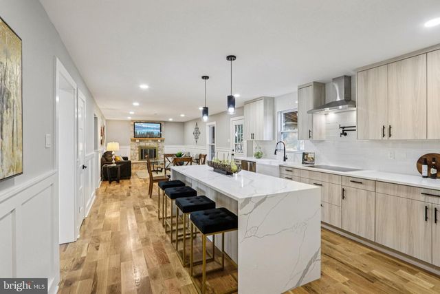 923 HUNT DR, Yardley, PA 19067