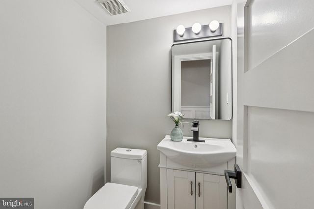 923 HUNT DR, Yardley, PA 19067