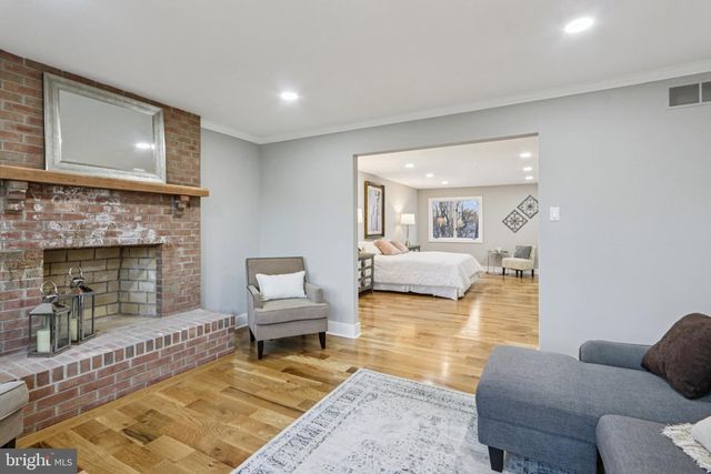 923 HUNT DR, Yardley, PA 19067