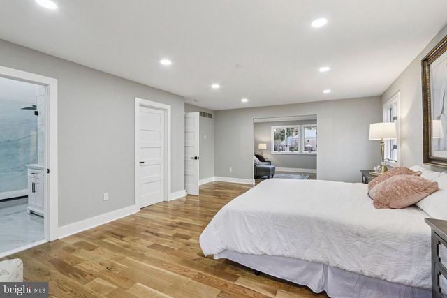 923 HUNT DR, Yardley, PA 19067