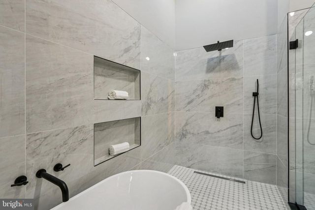 923 HUNT DR, Yardley, PA 19067