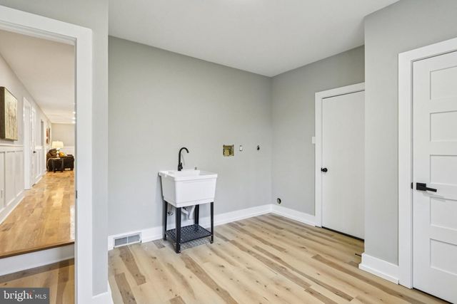 923 HUNT DR, Yardley, PA 19067