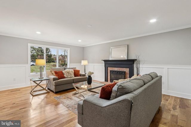 923 HUNT DR, Yardley, PA 19067