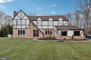 923 HUNT DR, Yardley, PA 19067