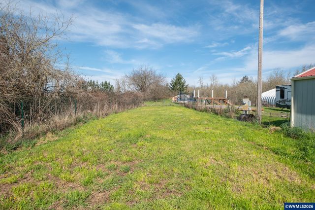 1177 Vaughan Ln, Lebanon, OR 97355