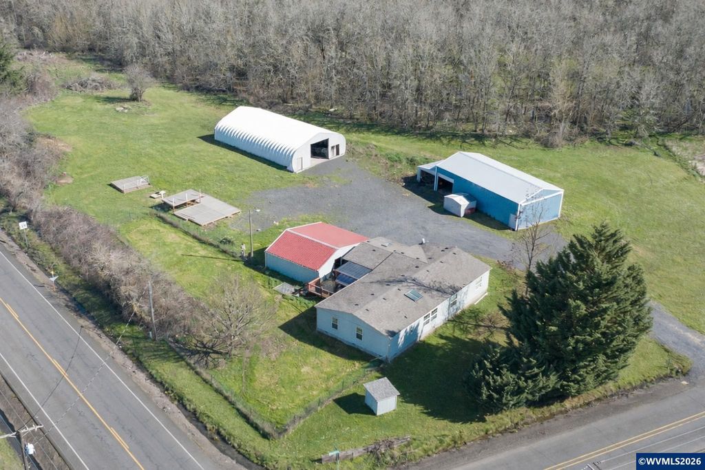 1177 Vaughan Ln, Lebanon, OR 97355