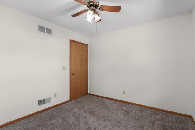 706 Woodbridge TRAIL, Watertown, WI 53094