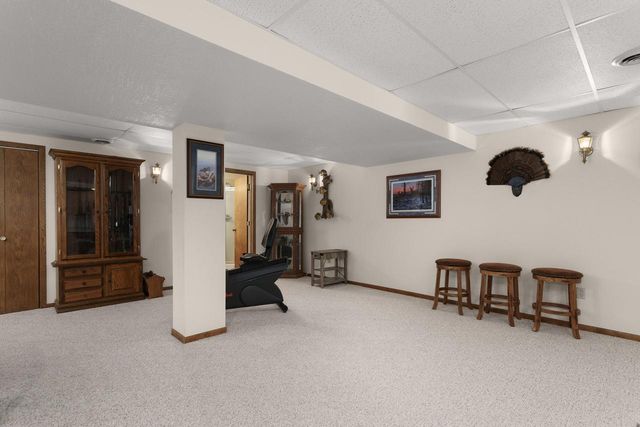 706 Woodbridge TRAIL, Watertown, WI 53094
