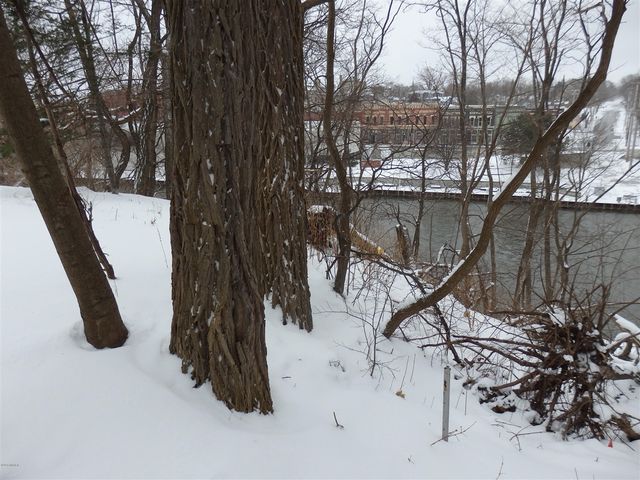 Sixth Ave, Manistee, MI 49660