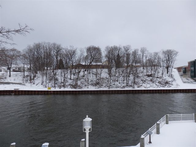 Sixth Ave, Manistee, MI 49660