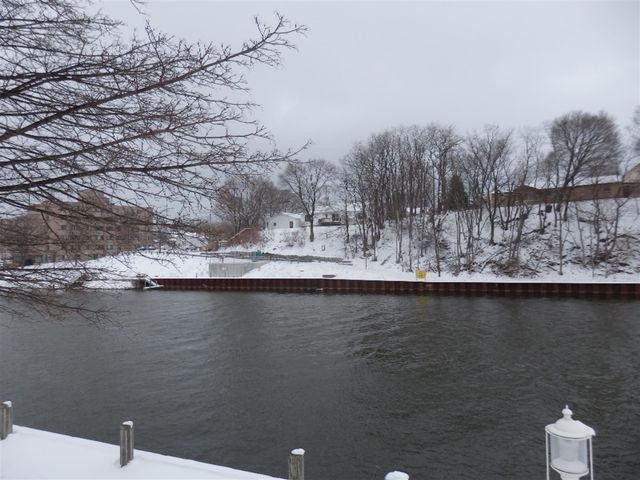 Sixth Ave, Manistee, MI 49660