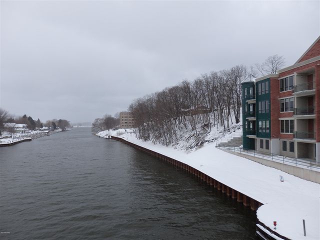 Sixth Ave, Manistee, MI 49660