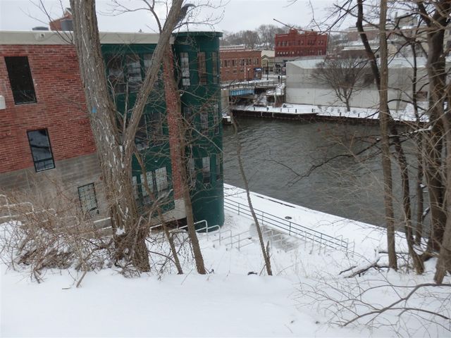 Sixth Ave, Manistee, MI 49660