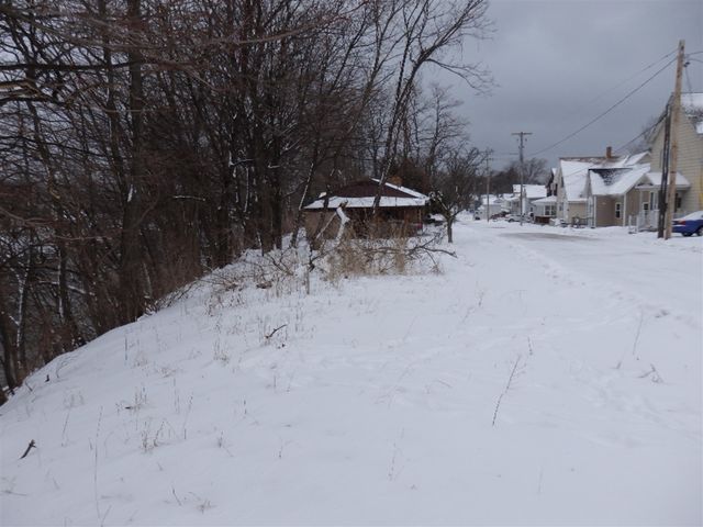 Sixth Ave, Manistee, MI 49660