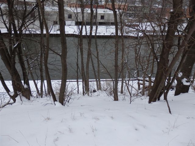 Sixth Ave, Manistee, MI 49660