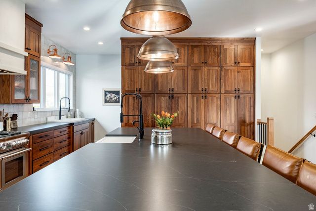 6347 W 10400 N, Highland, UT 84003