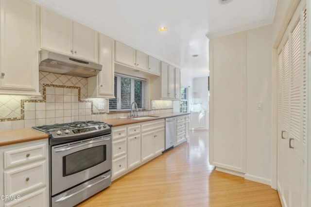 44 San Miguel Road, Pasadena, CA 91105