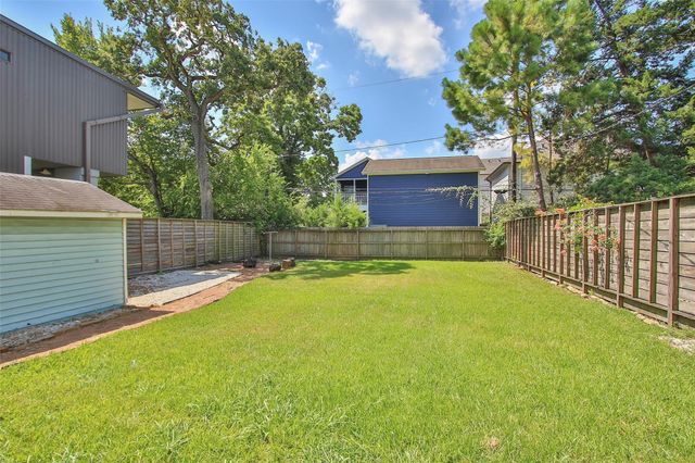730 E 8th Street, Houston, TX 77007