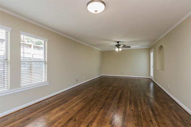 730 E 8th Street, Houston, TX 77007