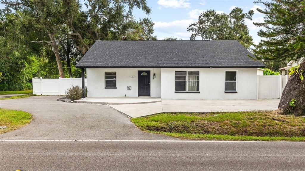 8302 JACKSON SPRINGS ROAD, Tampa, FL 33615