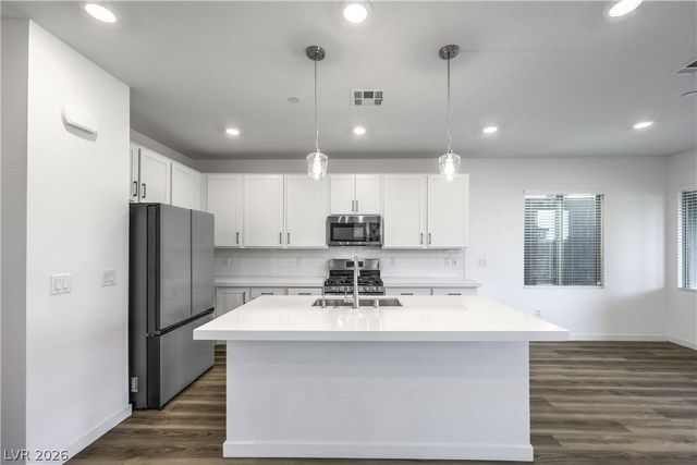 11540 OBSERVATION POINT Avenue, Las Vegas, NV 89138