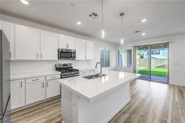 11540 OBSERVATION POINT Avenue, Las Vegas, NV 89138