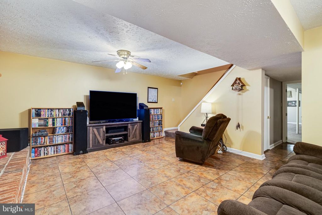 Image 30 of property listing at 27104 HARTWELL CT, Mechanicsville, MD 20659