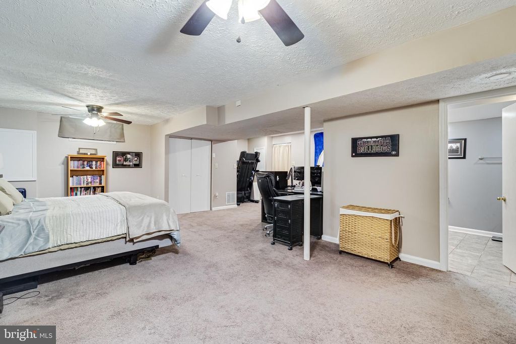 Image 39 of property listing at 27104 HARTWELL CT, Mechanicsville, MD 20659