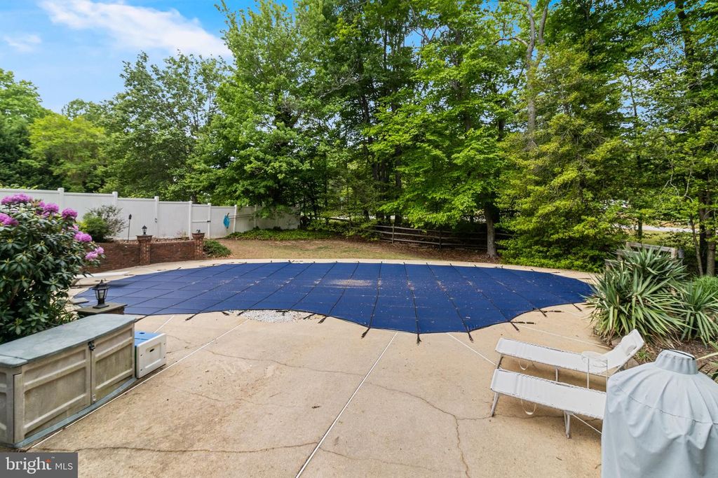 Image 4 of property listing at 27104 HARTWELL CT, Mechanicsville, MD 20659