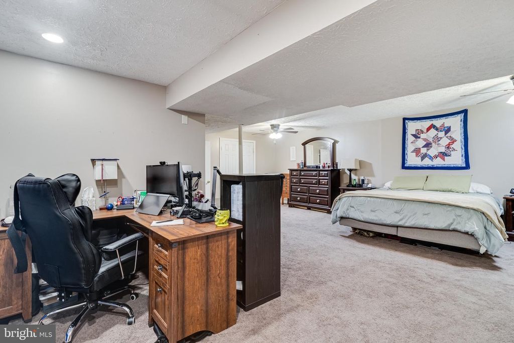 Image 40 of property listing at 27104 HARTWELL CT, Mechanicsville, MD 20659