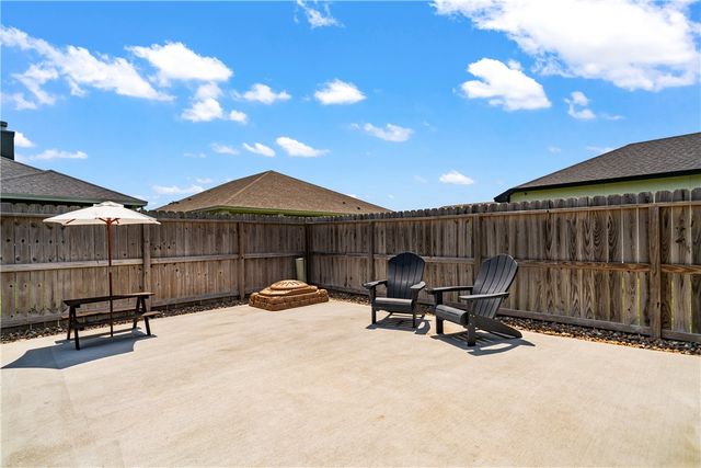 7825 Hulk Dr, Corpus Christi, TX 78414